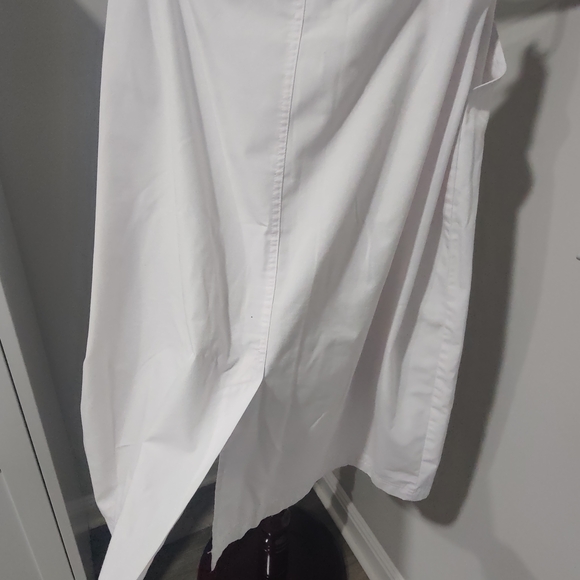Plus Sized Chic White Midi Skirt - Picture 5 of 8
